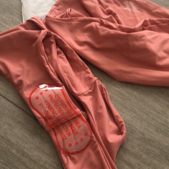 437 Swim Set in Rose - Picture 7 of 8